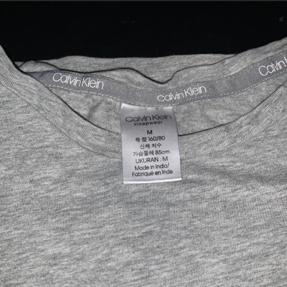 Calvin Klein - Picture 3 of 3